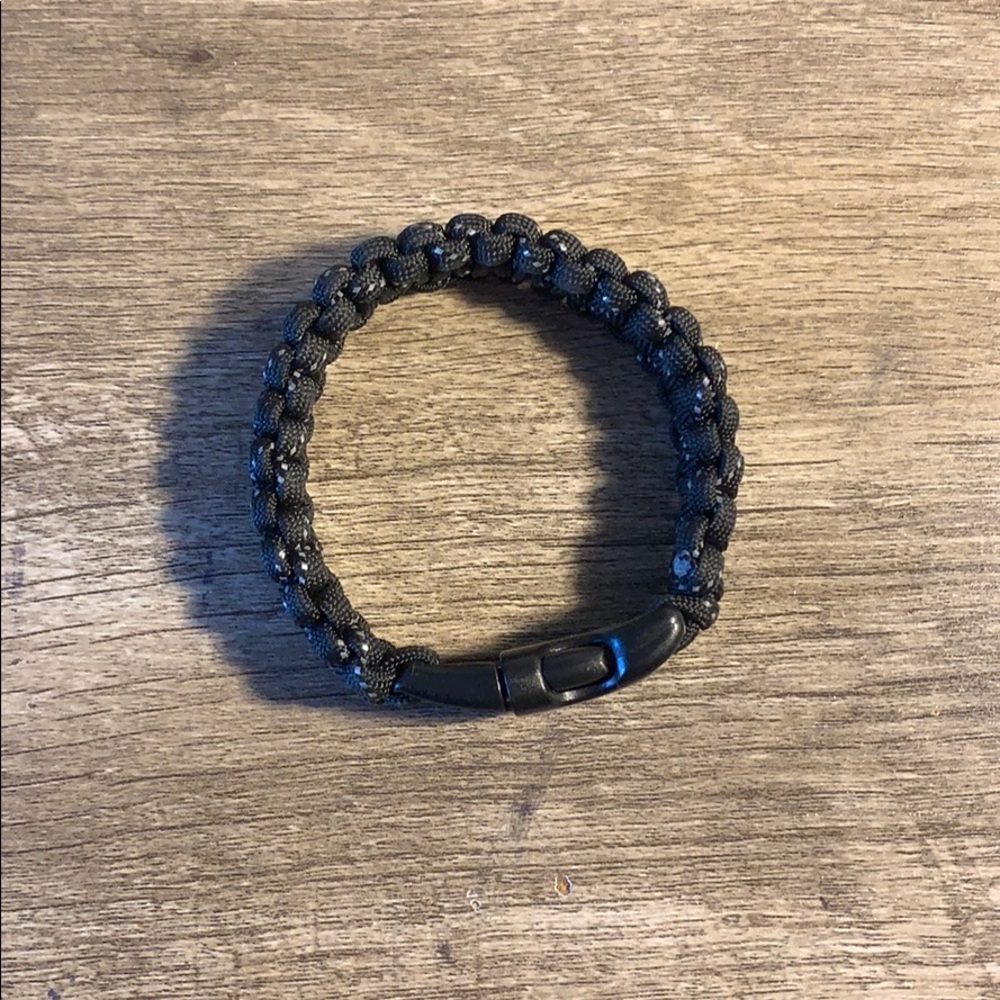 Weaved bracelet